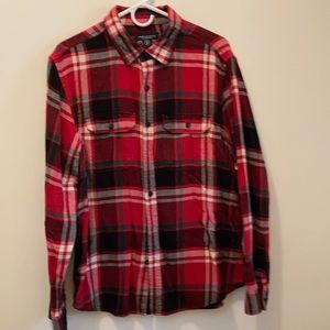 American Eagle Men’s Large Athletic Fit Long Sleeve Flannel Shirt.